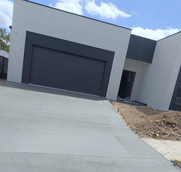 Concrete driveway from Majha's website