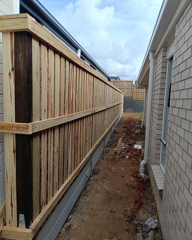 Timber boundary fence from Majha's website